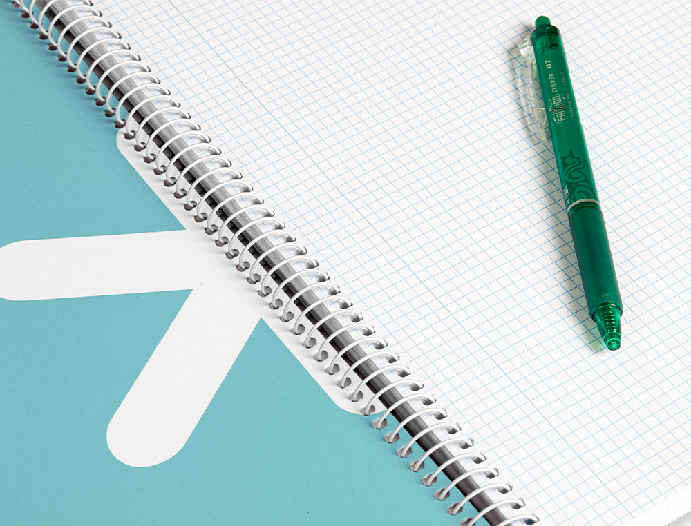 CUADERNO ESPIRAL ANTARTIK A4 MICRO TAPA DURA 80H 100 GR CUADRO 5MM SIN BANDAS 4 TALADROS COLOR MENTA